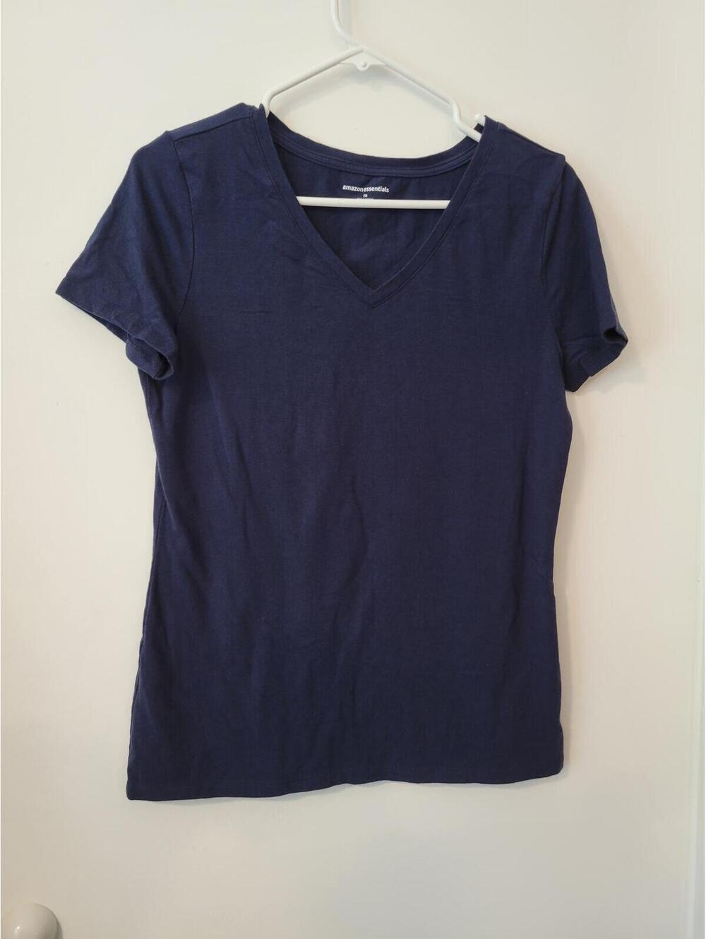 Amazon Essentials Women's V-Neck T-Shirt Medium Navy Blue
